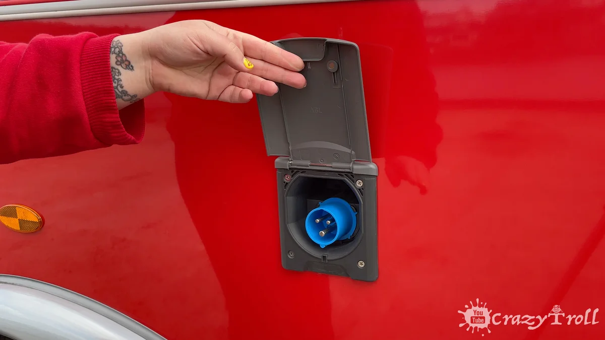 Do Outlets Work in an RV While Driving?