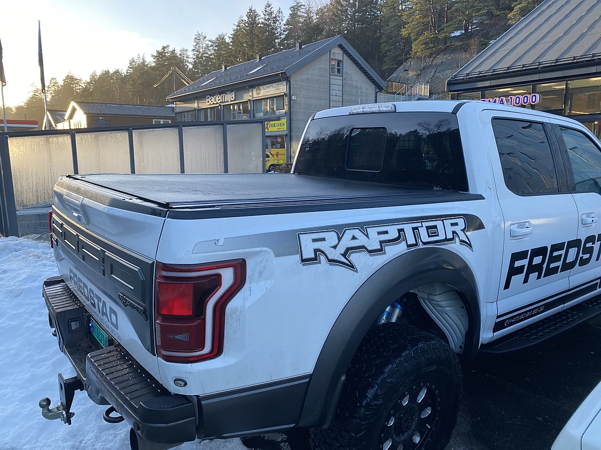 Can You Sleep Under A Tonneau Cover?